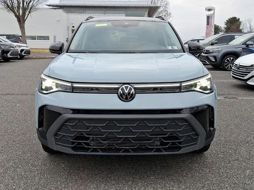 2025 Volkswagen Taos 1.5T SE Black