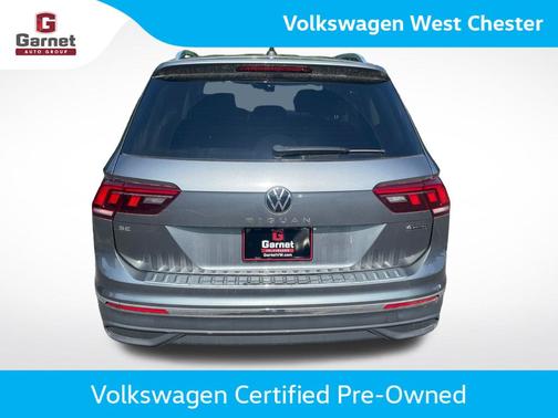 Platinum Gray Metallic 2023 Volkswagen Tiguan 2.0T SE