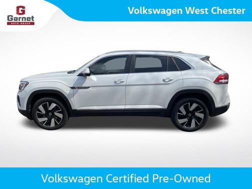 Opal White Pearl Effect 2025 Volkswagen Atlas Cross Sport 2.0T SEL