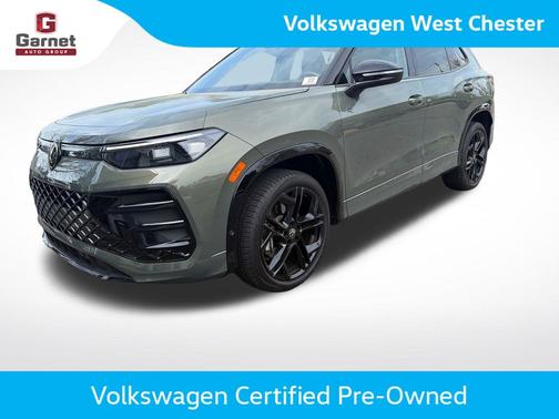 Avocado Green  W/Black Roof 2025 Volkswagen Tiguan 2.0T SE R-Line Black