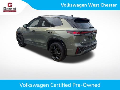 Avocado Green  W/Black Roof 2025 Volkswagen Tiguan 2.0T SE R-Line Black