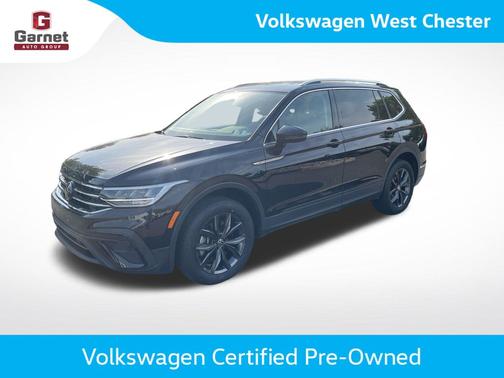 Deep Black Pearl Effect 2023 Volkswagen Tiguan 2.0T SE