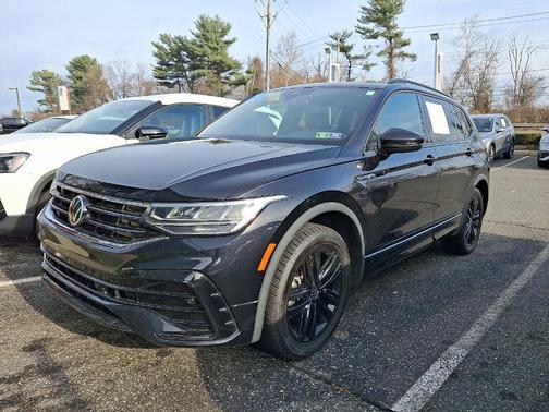 2022 Volkswagen Tiguan 2.0T SE R-Line Black