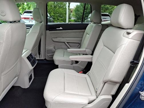 2022 Volkswagen Atlas 3.6 SE w/ Technology