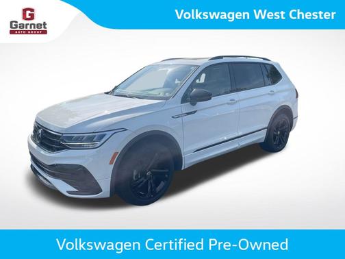 Opal White Pearl Effect 2024 Volkswagen Tiguan 2.0T SE R-Line Black