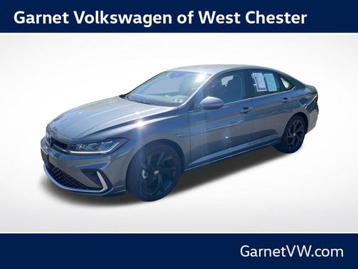 Platinum Gray Metallic 2025 Volkswagen Jetta 1.5T SE