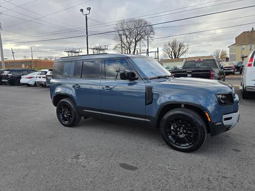 2024 Land Rover Defender 110 P300