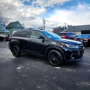 2019 Toyota Highlander SE
