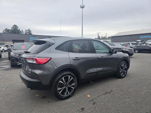 2021 Ford Escape SE