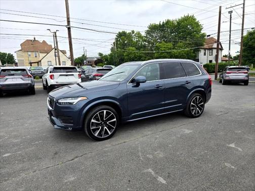 2020 Volvo XC90 T6 Momentum