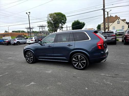 2020 Volvo XC90 T6 Momentum