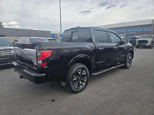2023 Nissan Titan Platinum Reserve