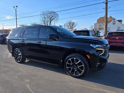 2022 Chevrolet Tahoe 4WD RST