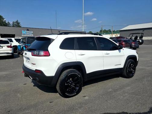 2022 Jeep Cherokee Trailhawk