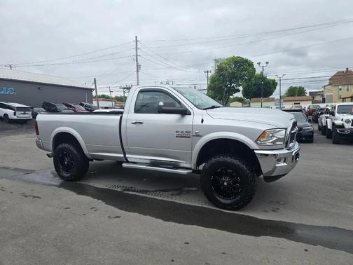 Bright Silver Metallic Clearcoat 2016 RAM 3500 SLT