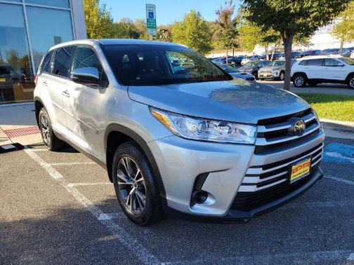 2019 Toyota Highlander LE