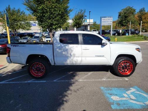 2018 Toyota Tacoma TRD Sport
