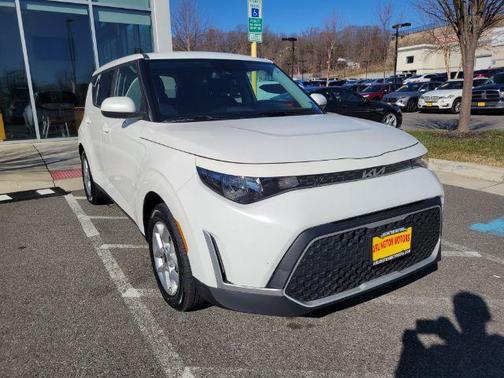 2024 Kia Soul LX