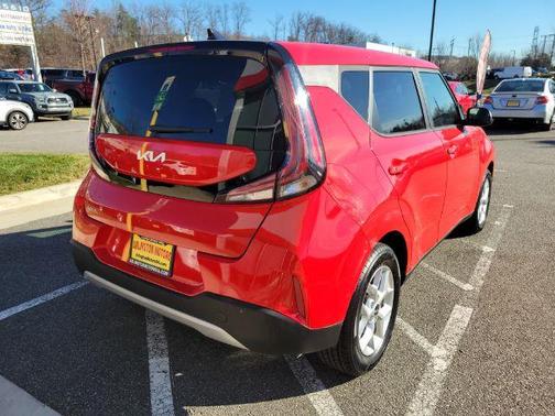 2024 Kia Soul LX