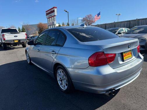 2010 BMW 328 4dr Sdn 328i RWD