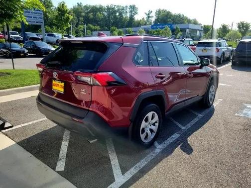 2021 Toyota RAV4 LE
