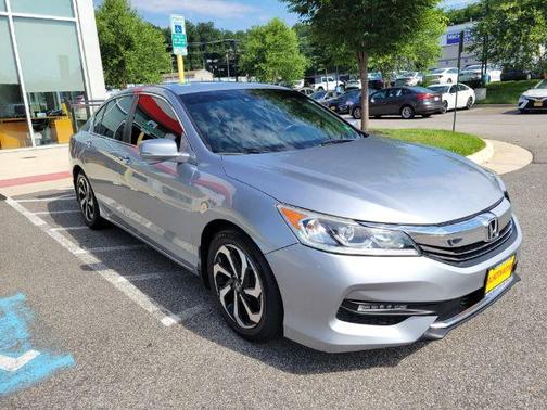 2017 Honda Accord EX-L w/Navigation & Honda Sensing