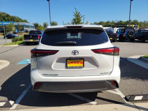2022 Toyota Highlander LE