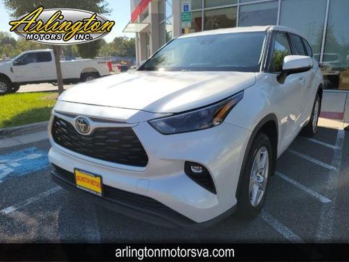 2022 Toyota Highlander LE