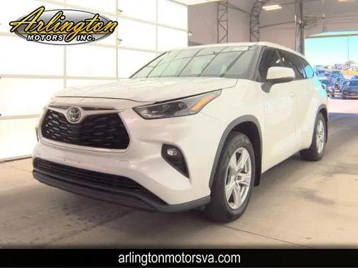 2022 Toyota Highlander LE