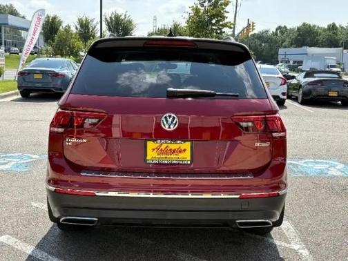 BURGUNDY 2021 Volkswagen Tiguan 2.0T SE 4MOTION