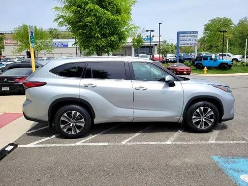 2020 Toyota Highlander XLE