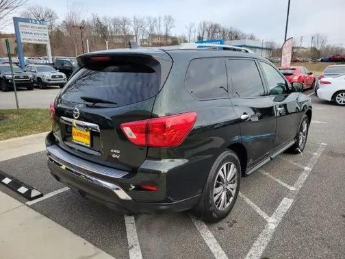 2019 Nissan Pathfinder SV