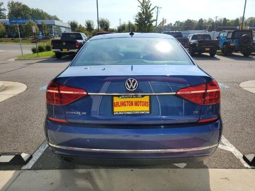 2016 Volkswagen Passat 1.8T SE