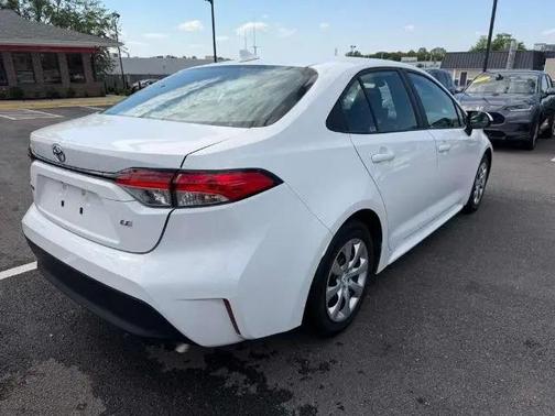 Ice Cap 2024 Toyota Corolla LE