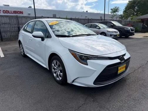 Ice Cap 2024 Toyota Corolla LE