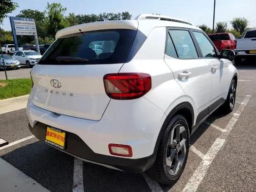2021 Hyundai VENUE SEL