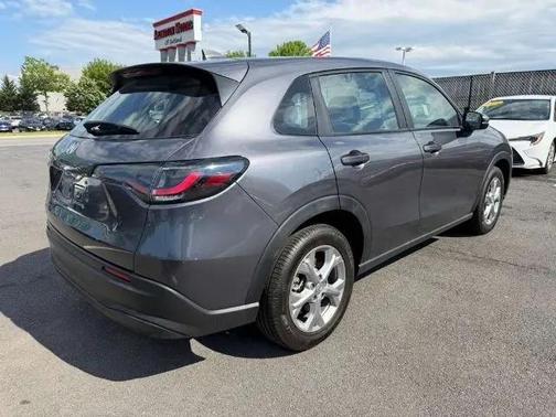 Modern Steel Metallic 2024 Honda HR-V LX