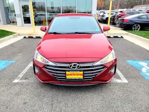 2019 Hyundai ELANTRA SE