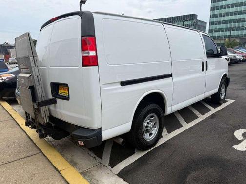 2022 Chevrolet Express 3500 RWD 3500 Regular Wheelbase WT