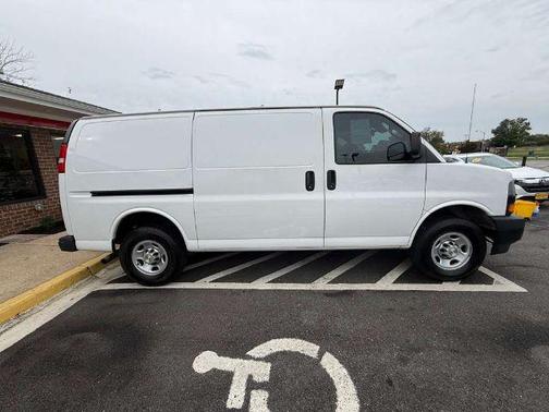 2022 Chevrolet Express 3500 RWD 3500 Regular Wheelbase WT