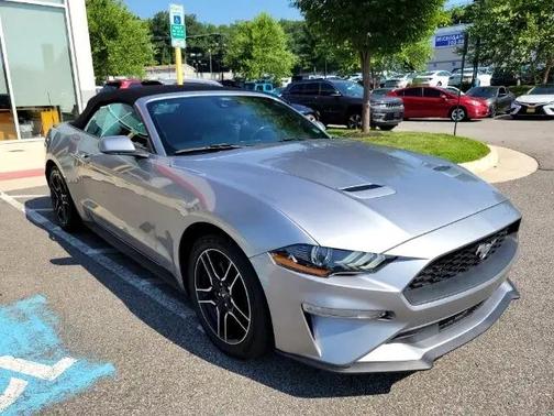 2022 Ford Mustang EcoBoost