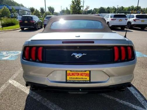 2022 Ford Mustang EcoBoost