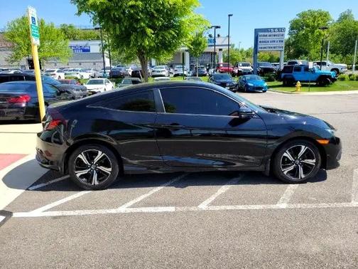 2017 Honda Civic Touring