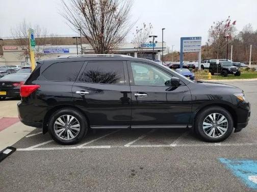 2020 Nissan Pathfinder S 4WD