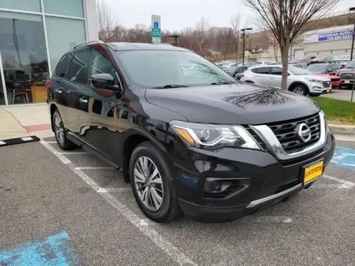 2020 Nissan Pathfinder S 4WD