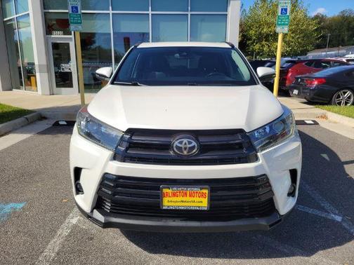 2019 Toyota Highlander SE