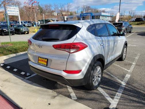 2016 Hyundai TUCSON SE