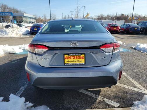 2024 Toyota Corolla LE