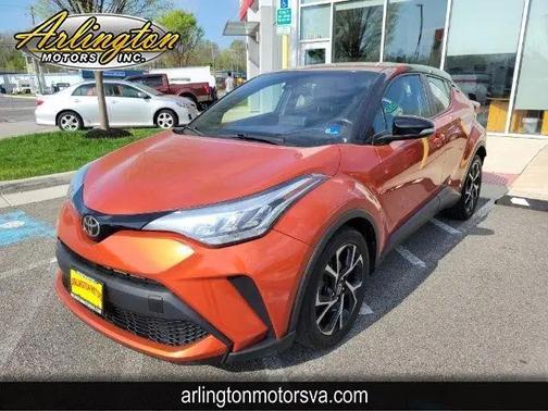 ORANGE 2020 Toyota C-HR LE