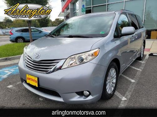 2016 Toyota Sienna XLE
